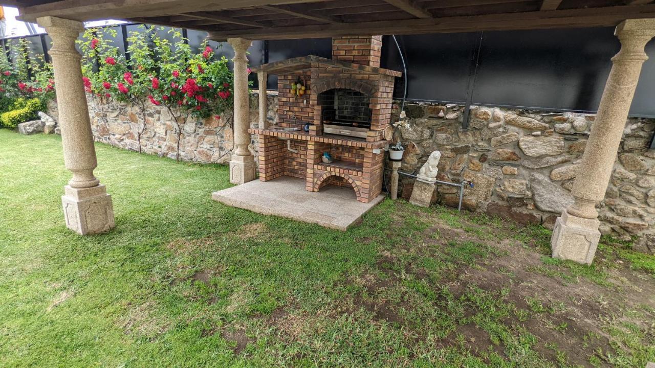 Room Villa Ribeiro Pilgrims Way To Santiago Bike A Garage For Marinhas Esposende Exterior foto